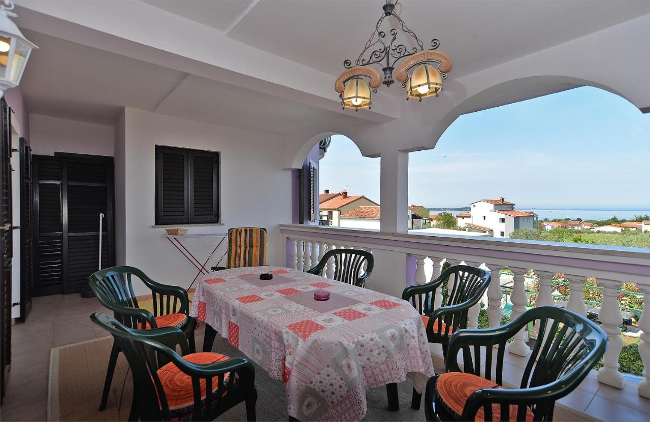 Apartments Anka 1223 Перой Екстериор снимка