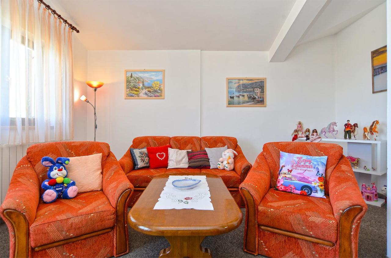 Apartments Anka 1223 Перой Екстериор снимка