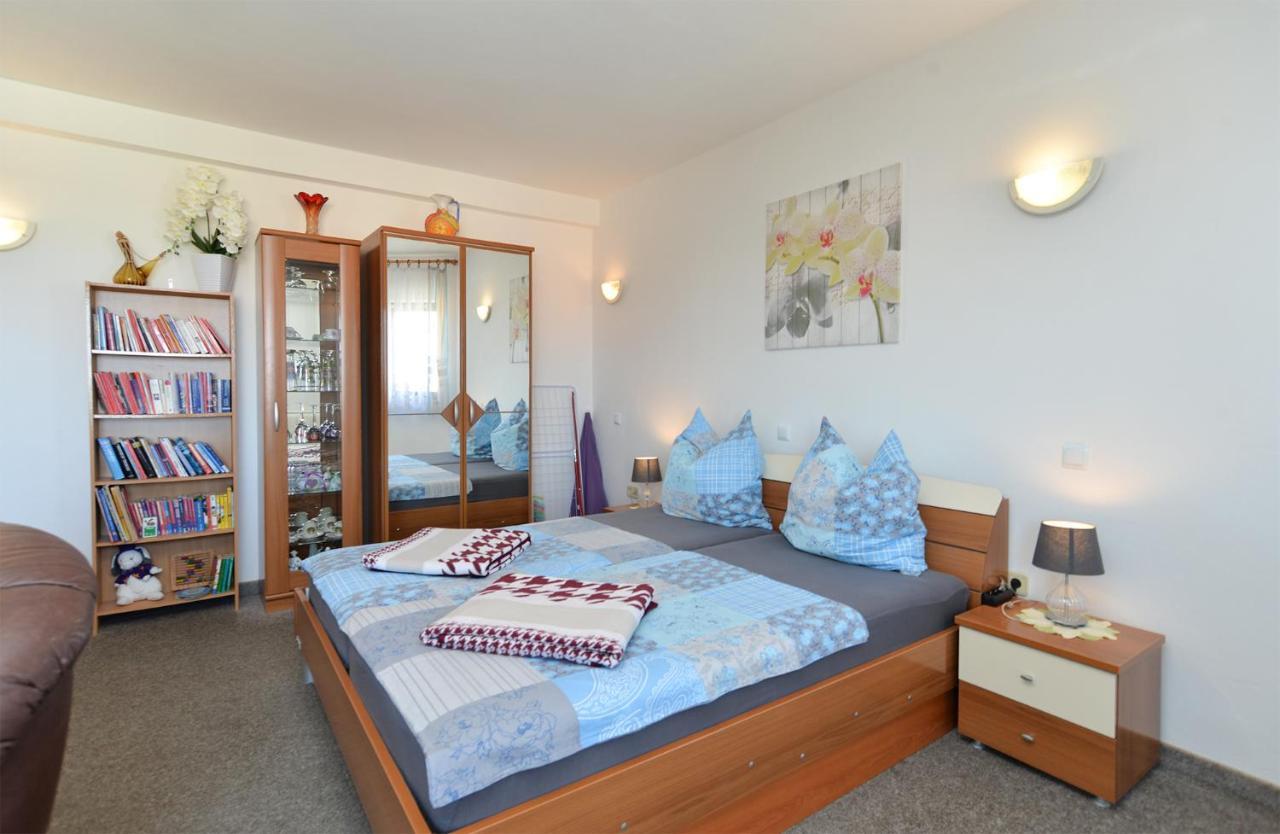 Apartments Anka 1223 Перой Екстериор снимка