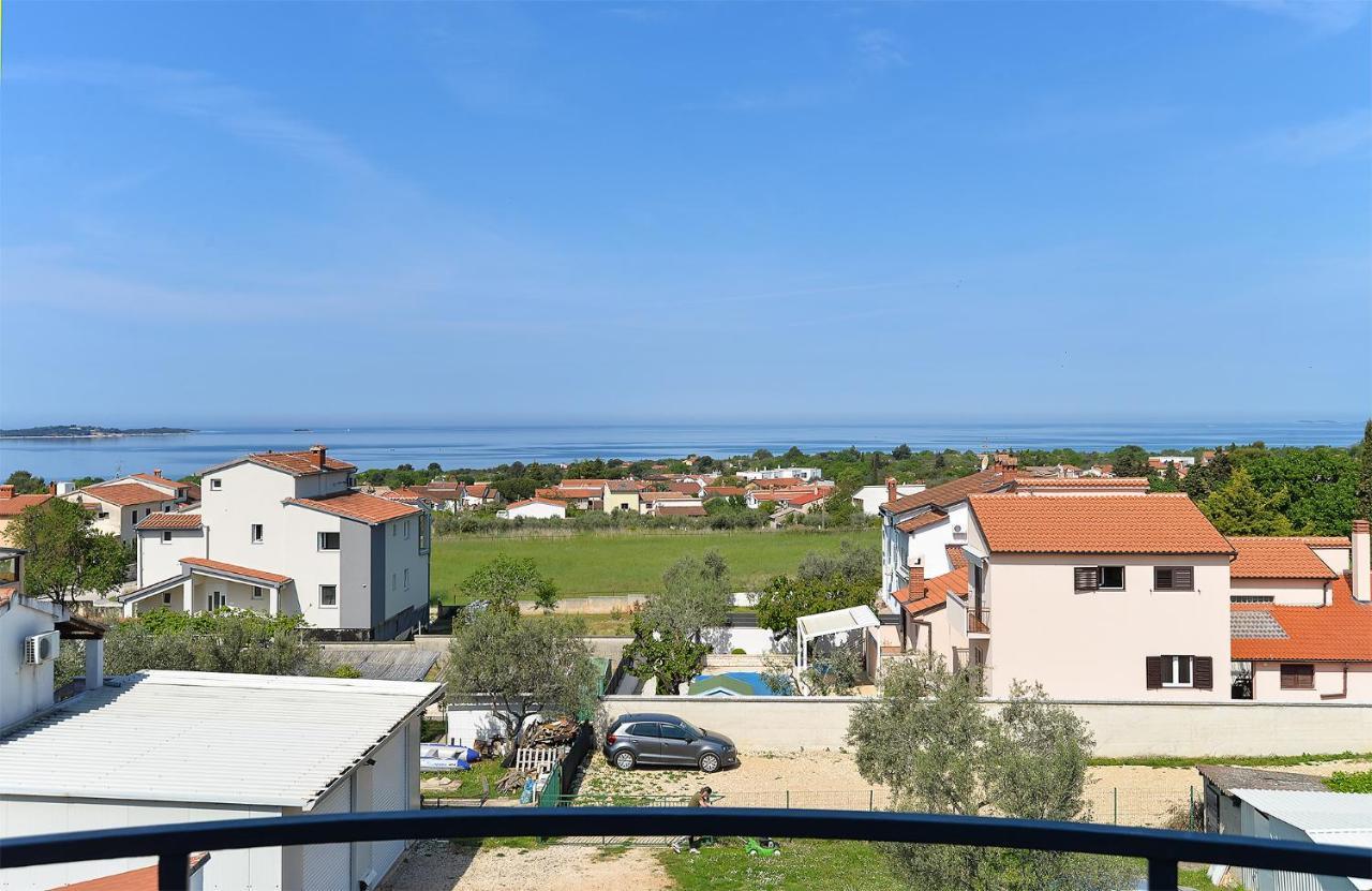 Apartments Anka 1223 Перой Екстериор снимка