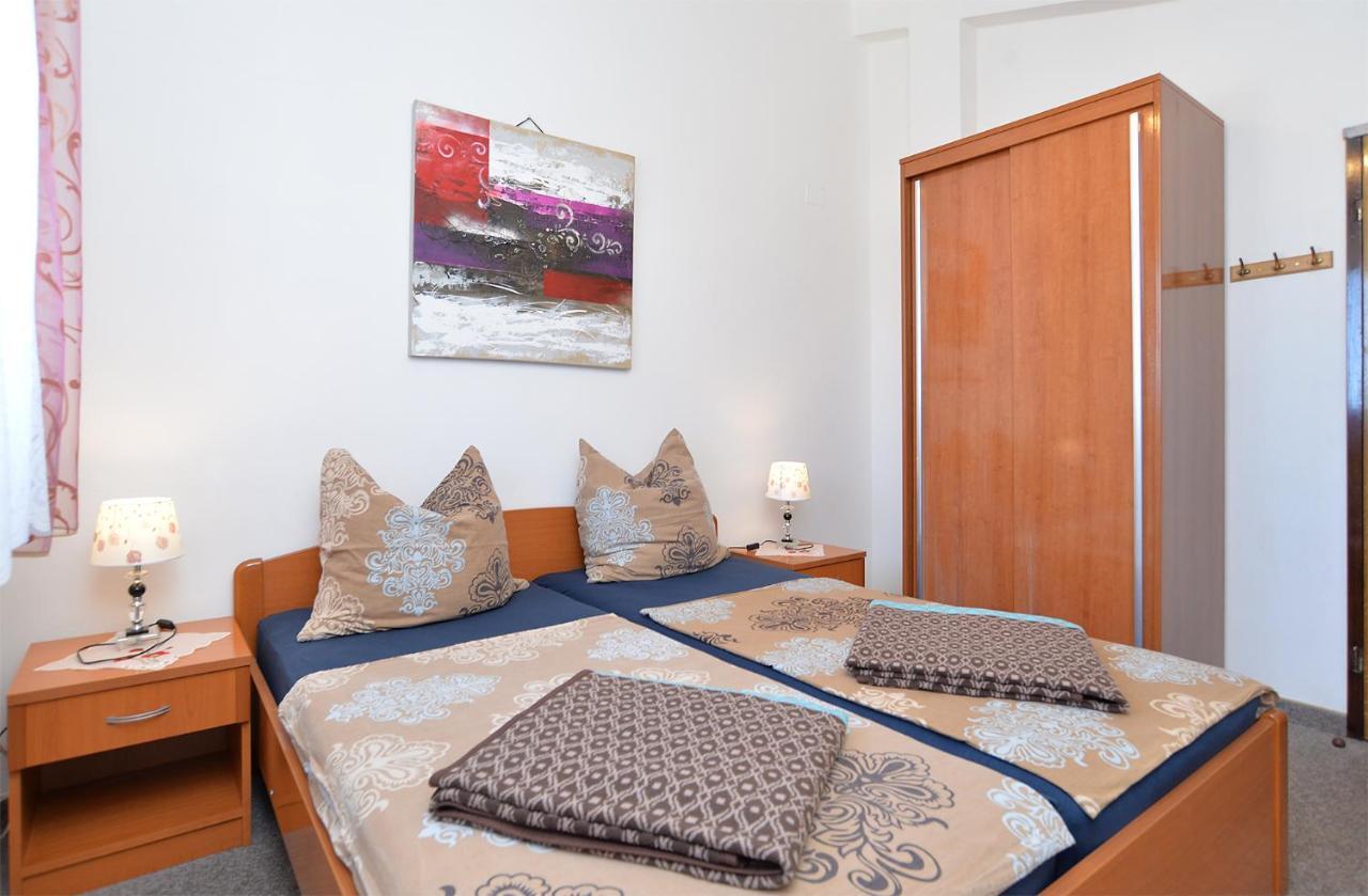 Apartments Anka 1223 Перой Екстериор снимка