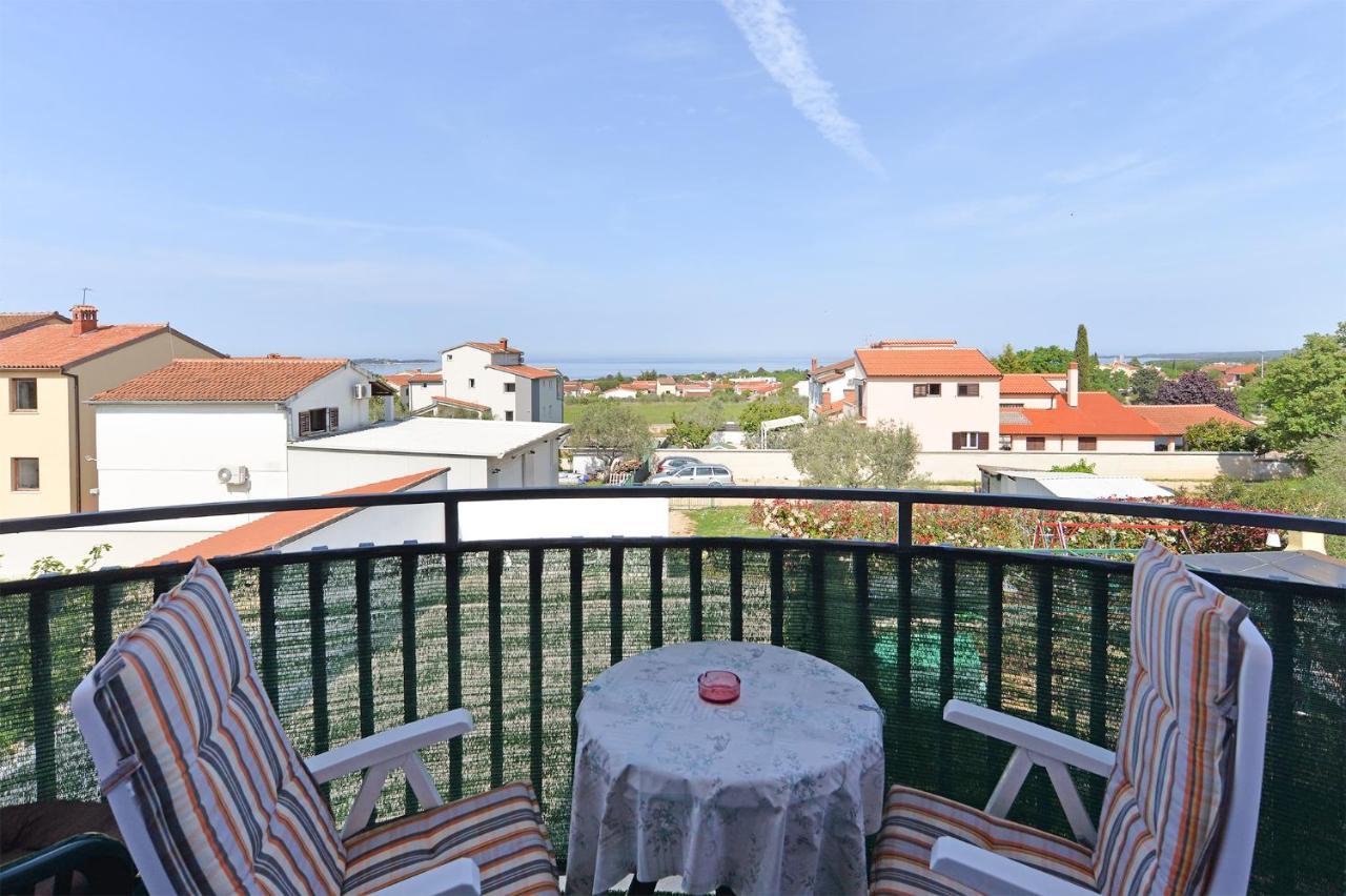 Apartments Anka 1223 Перой Екстериор снимка