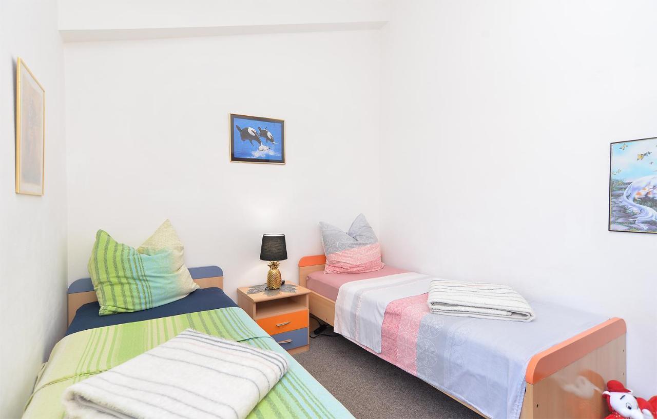 Apartments Anka 1223 Перой Екстериор снимка