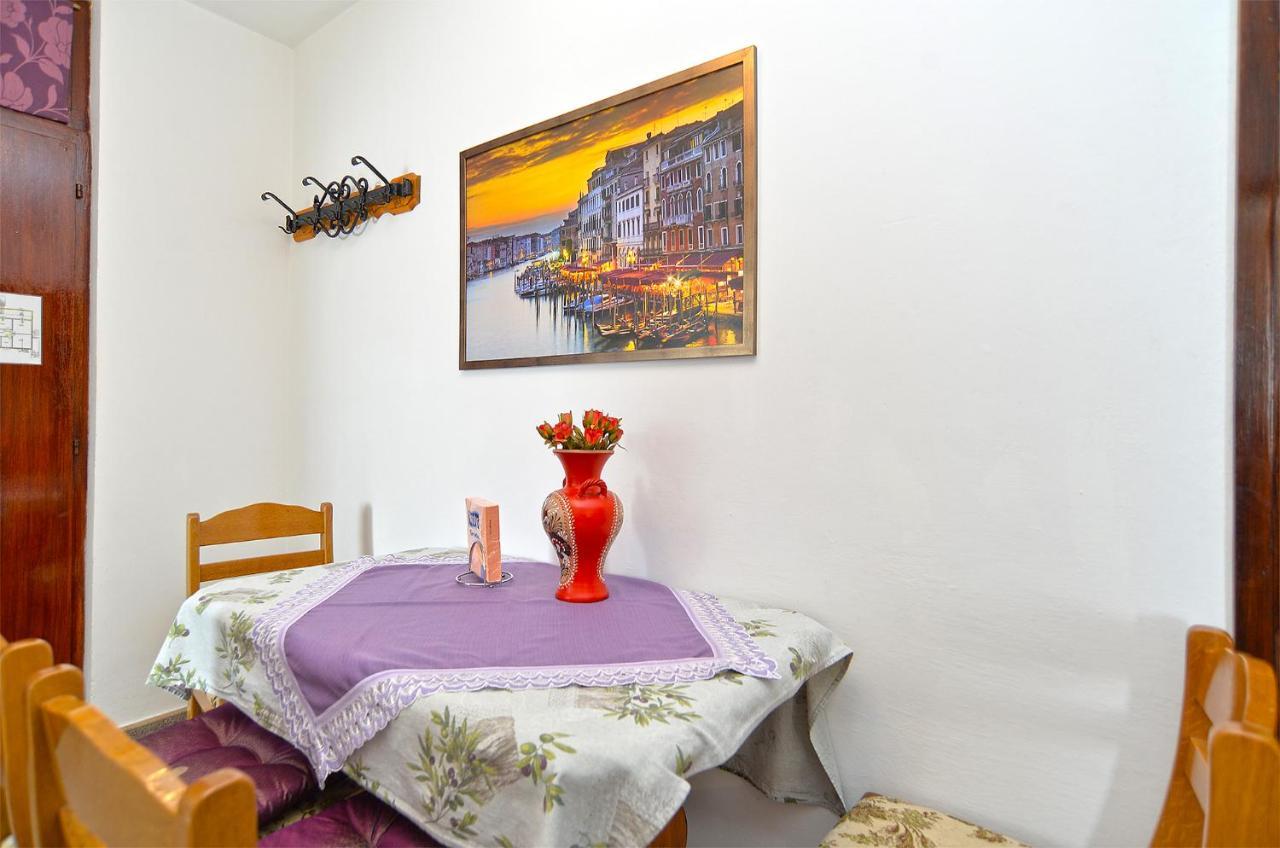 Apartments Anka 1223 Перой Екстериор снимка