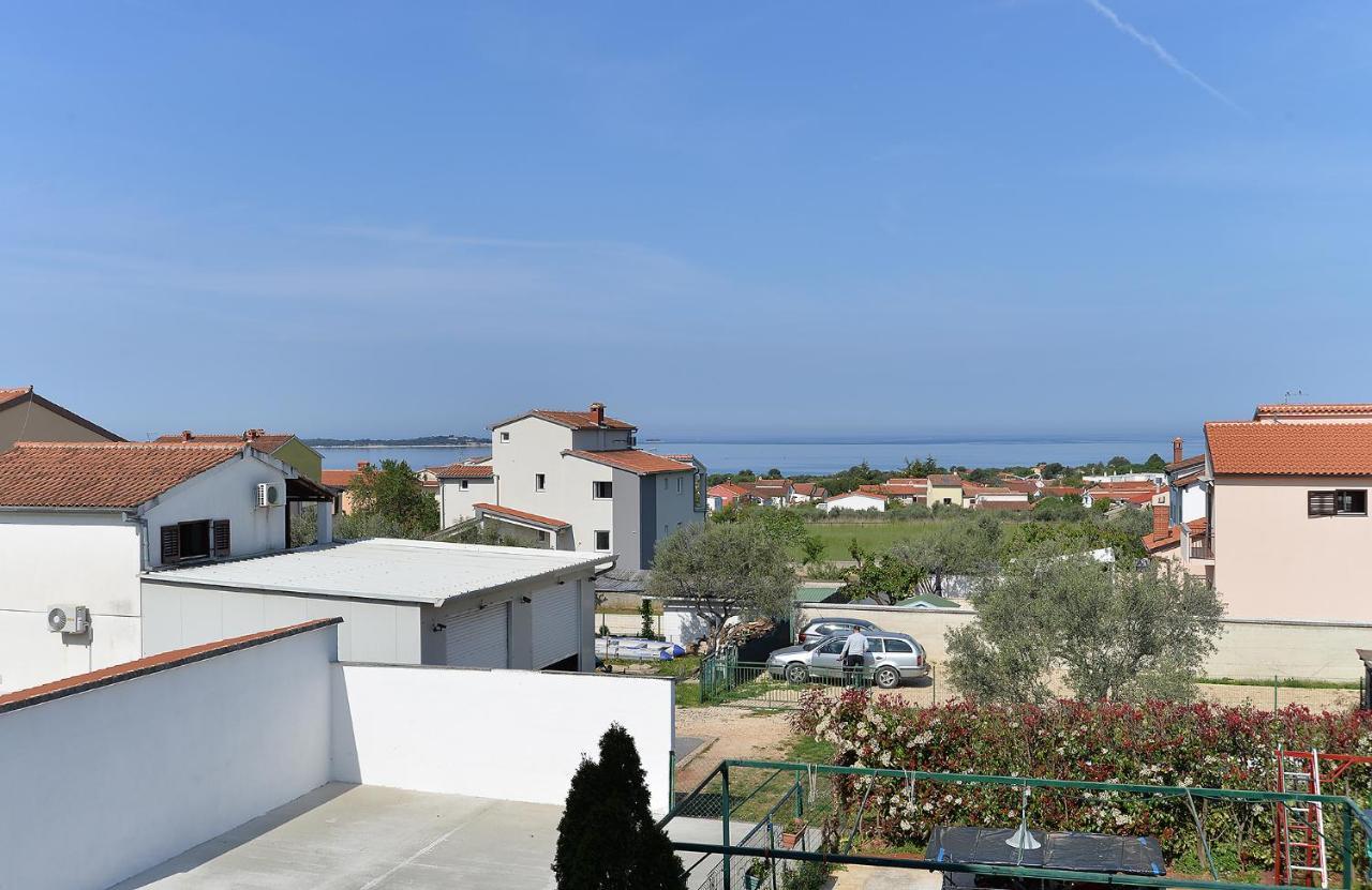 Apartments Anka 1223 Перой Екстериор снимка